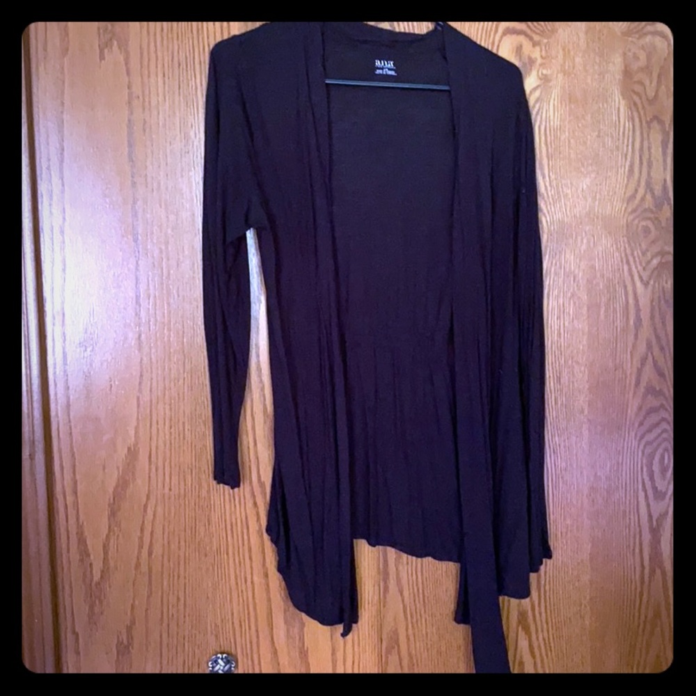 Long sleeve light weight cardigan